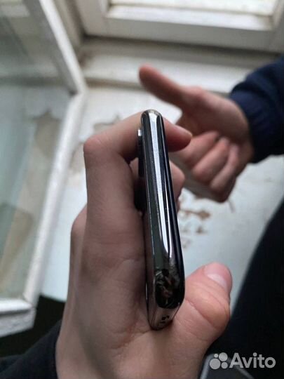 iPhone X, 64 ГБ