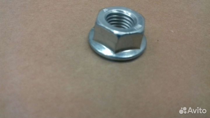 Гайка Nissan 01223S003E