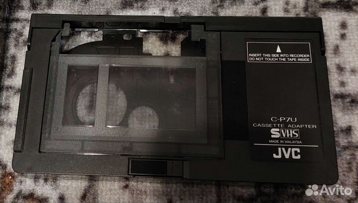 DVD диски, касеты VHS, адаптер VHS-C