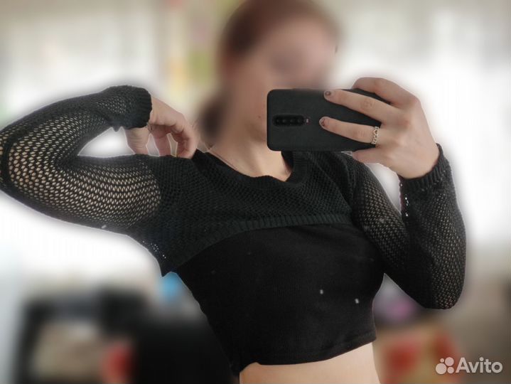 Трикотажная блузка короткая