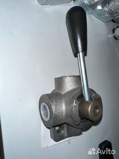 Кран гидравлический 1/2 (Дивертор)