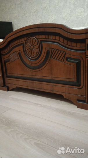 Спальный гарнитур бу