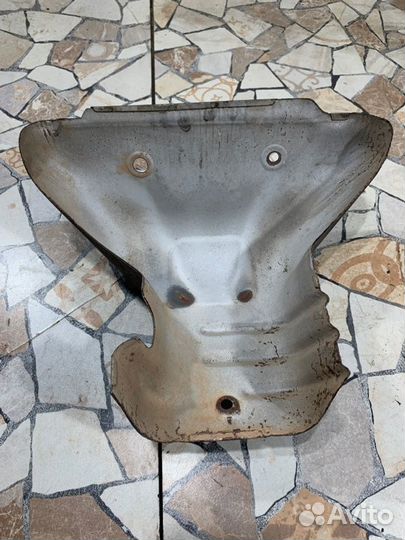 Тепловой экран коллектора Hyundai Sonata New 2.0