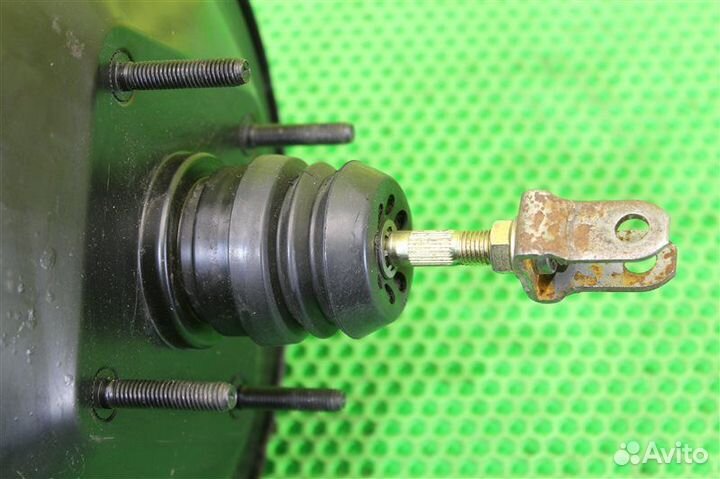 Вакуумный усилитель Toyota Corolla Levin AE101