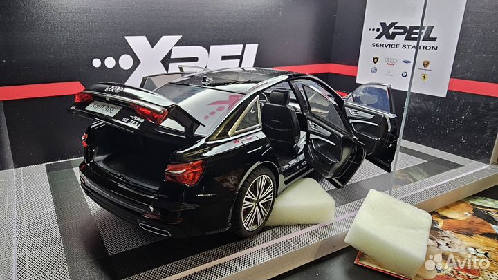 Audi A6 1/18 металл