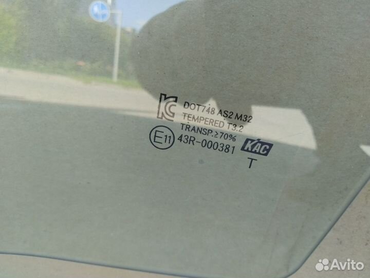 Стекло двери передней правой Kia RIO 3 2011-2017