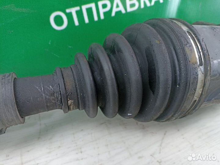 Привод передний правый Toyota Voxy ZRR70 3ZR-FAE