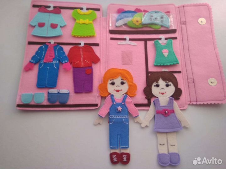 Кукольный домик с куколками из фетра