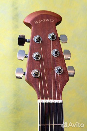 Акустические гитары Baton Rouge разные