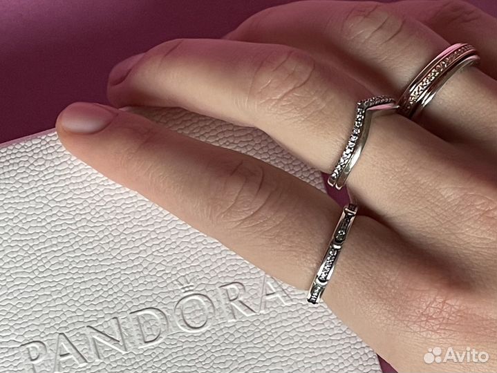Pandora кольцо Логомания