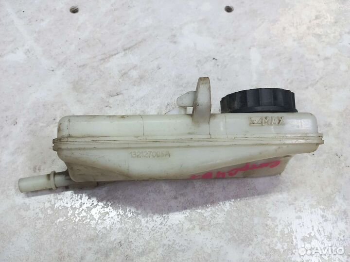 Ситроен c4 b7 бачок тормозной жидкости