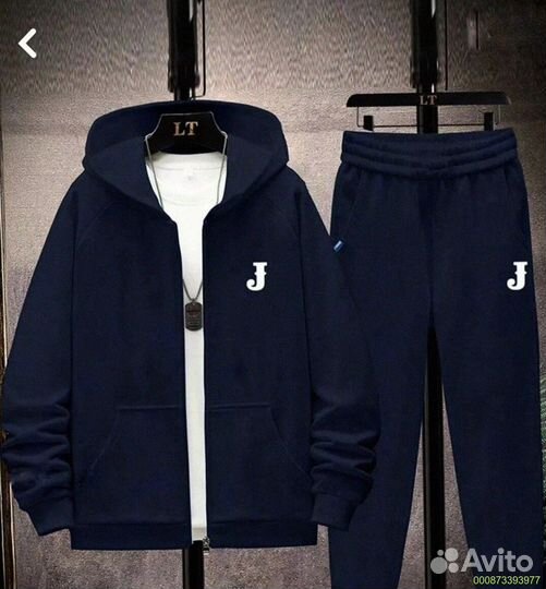 Спортивный костюм