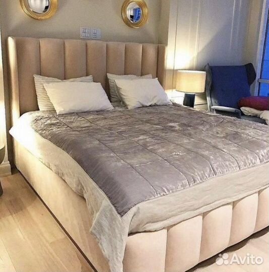 Кровать двухспальная с подьемным механизмом