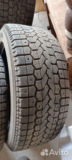 Yokohama Ice Guard F700S 205/55 R16