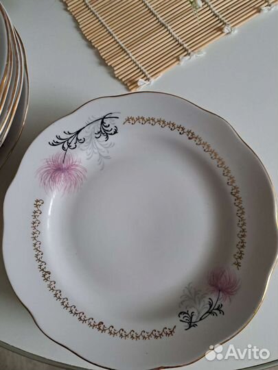 Сервиз столовый (тарелки)