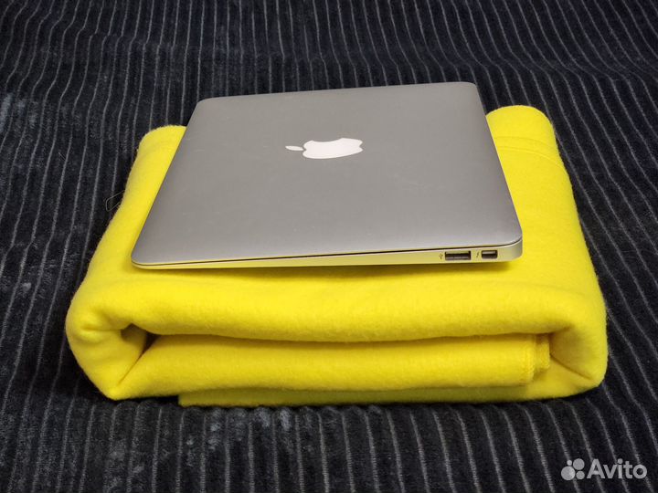 256Gb Apple MacBook AIR 11 дюймов - i67e