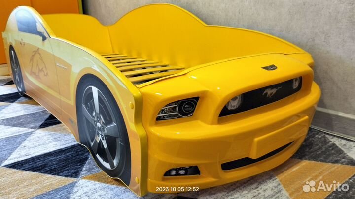 Детская кровать машинка с матрасом