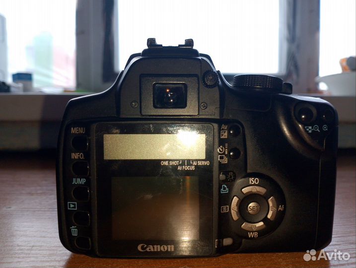 Зеркальный фотоаппарат Canon EOS 350D