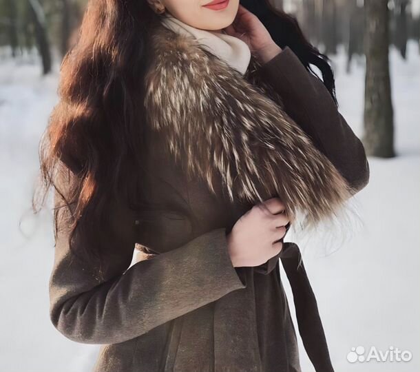 Пальто зимнее с натуральным мехом