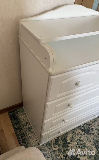 Пеленальный комод с ящиками белый
