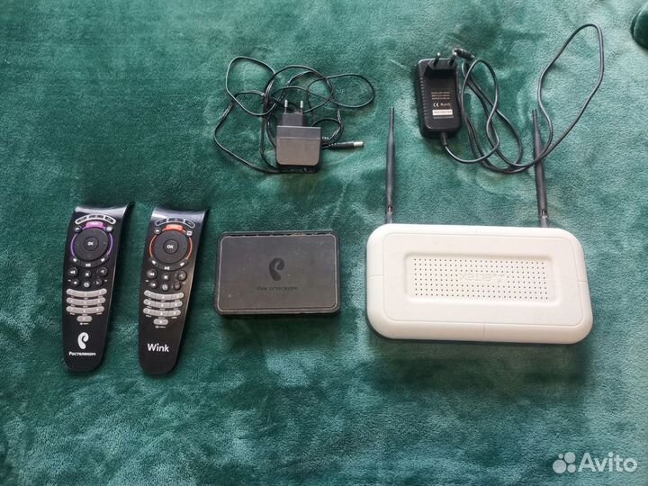 TV приставка + 2 пульта и wifi роутер Ростелеком