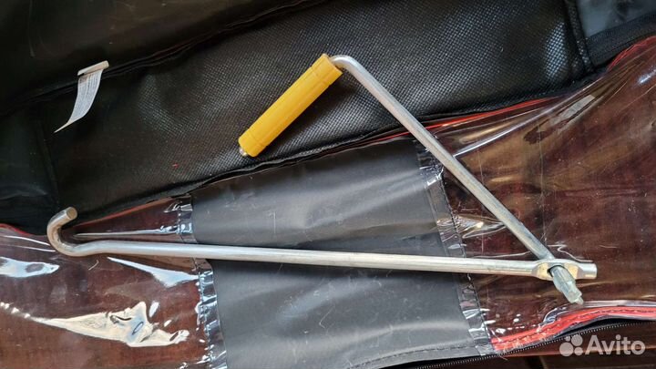 Домкрат автомобильный