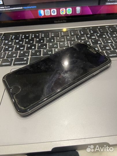 Телефон iPhone 6