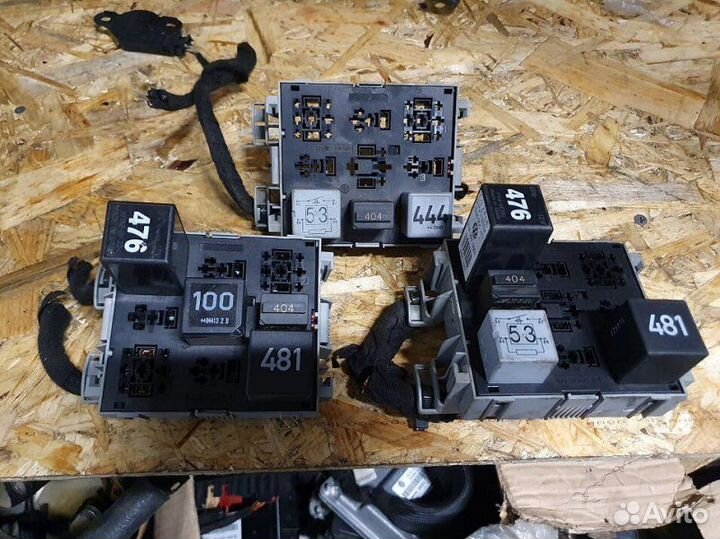 Колодка реле Volkswagen Touareg 7P casa 2011