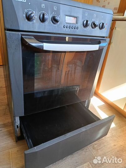 Плита электрическая стеклокерамика с духовкой