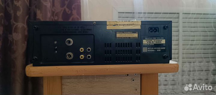 Караоке видеомагнитофон akai