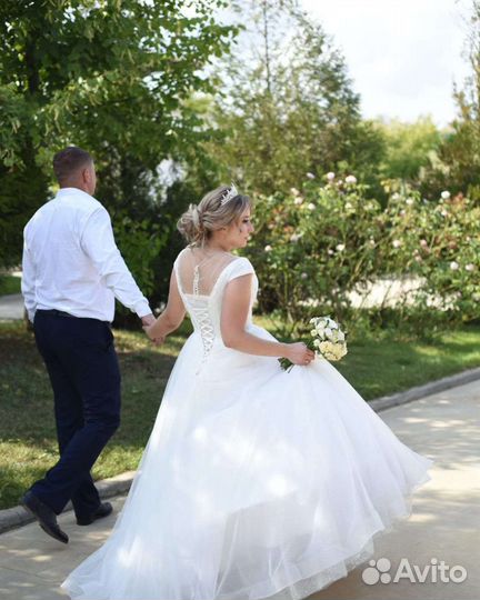 Свадебное платье 44 46 новое