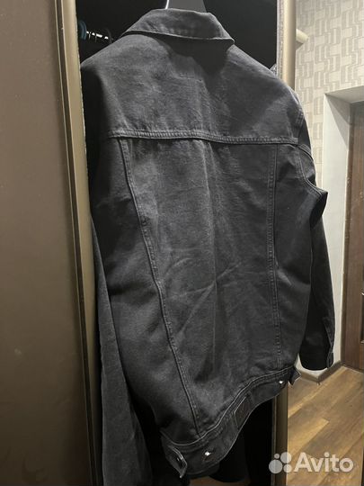 Продам джинсавую куртку montana