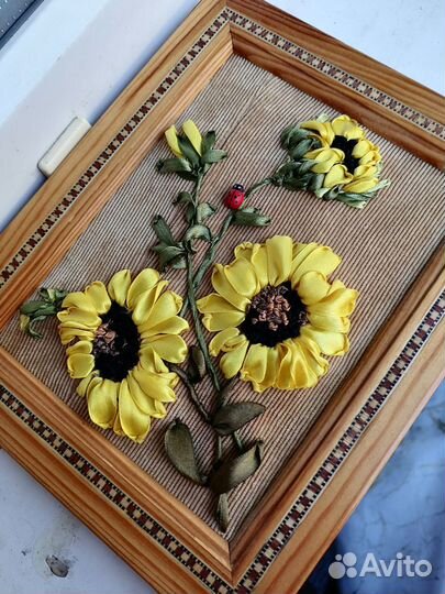 Вышивка лентами 25 на 20(с рамкой).Подсолнухи