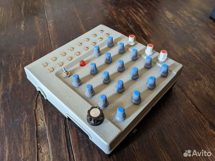 Нойз-синтезатор