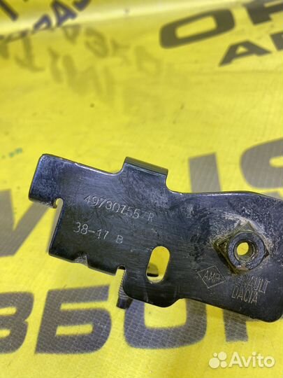 Кронштейн патрубка Renault Sandero 2