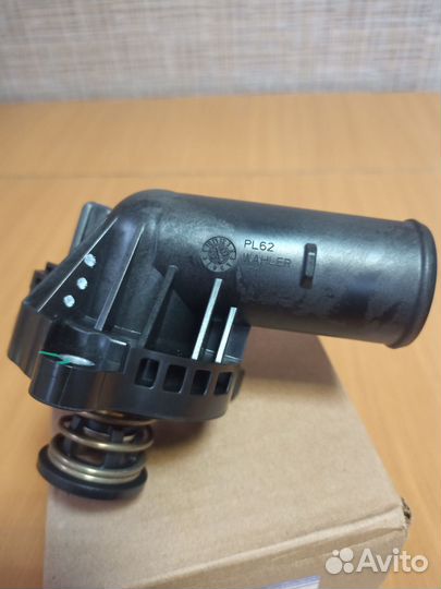 Термостат jeep grand cherokee WK2 16-22 3.6L