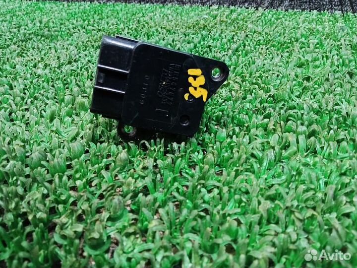Датчик массового расхода воздуха дмрв Mitsubishi P