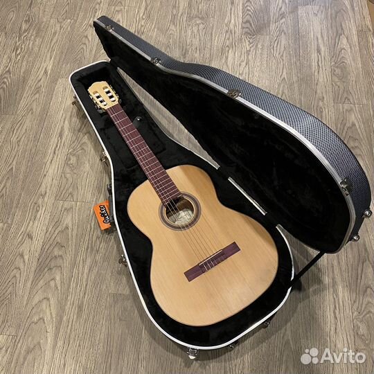 Прочный кейс для классической гитары (Новый)