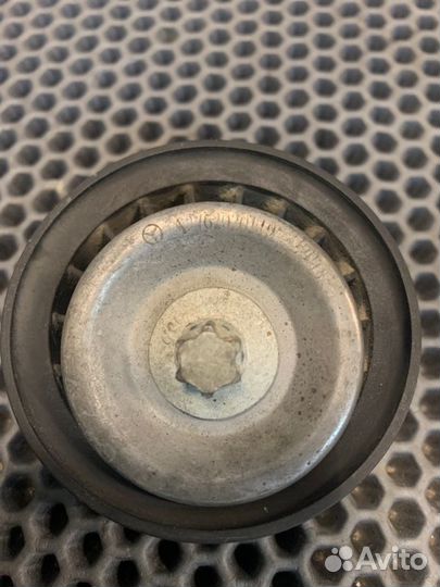 Ролик обводной навесного оборудования