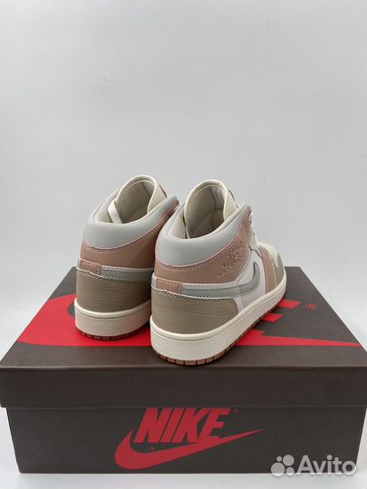 Кроссовки Nike Air Jordan 1