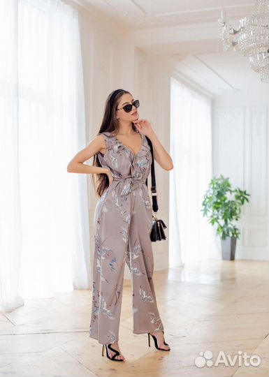 Комбинезон женский