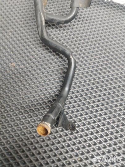 Трубка системы охлаждения Volkswagen Touran 1