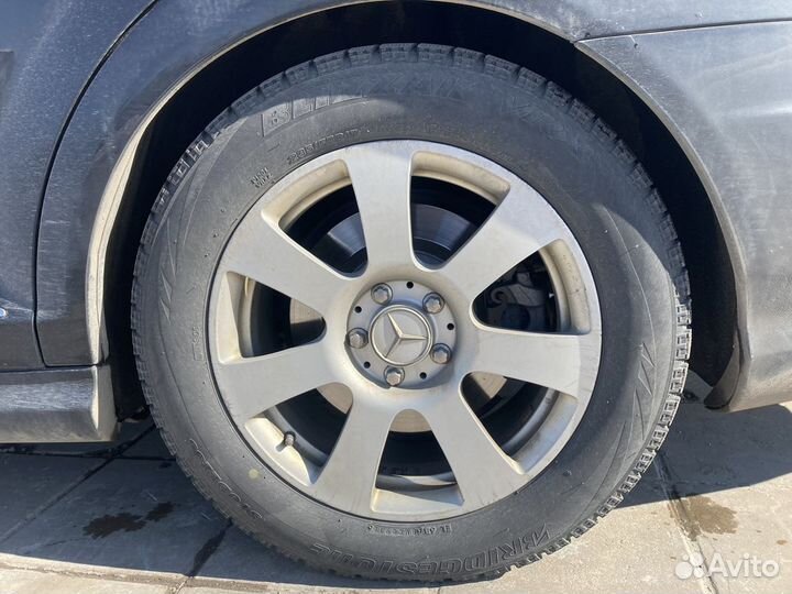 Bridgestone Blizzak VRX 235/55 R17 99S