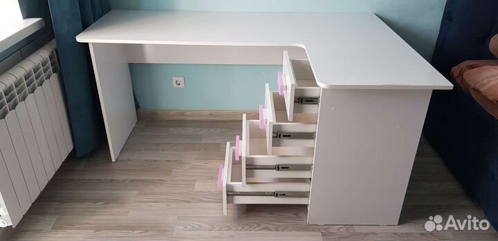 Компьютерный стол