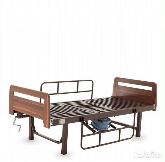 Медицинская кровать с матрасом