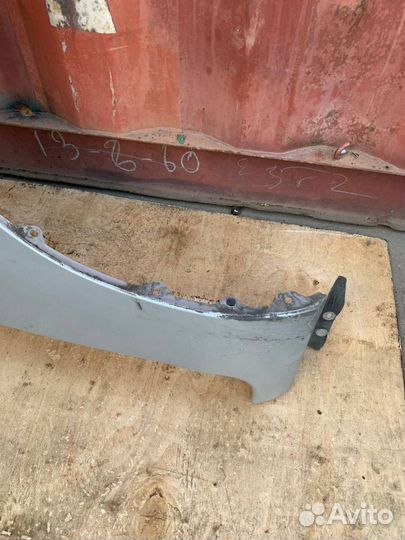 Переднее правое крыло Mazda 3 BK хэтчбек