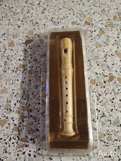 Миниатюрные музыкальные инструменты