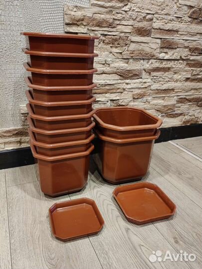 Горшок пластиковый Дама с поддоном