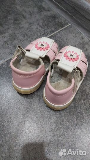 Сандалии для девочки