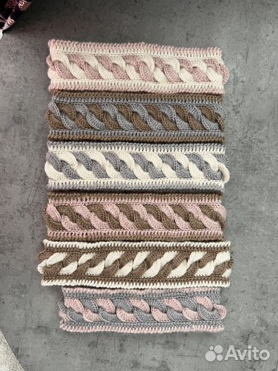 Повязка на голову вязаная